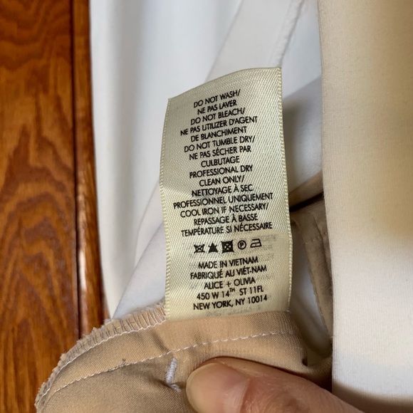 Alice + Olivia White Shorts - Picture 11 of 13